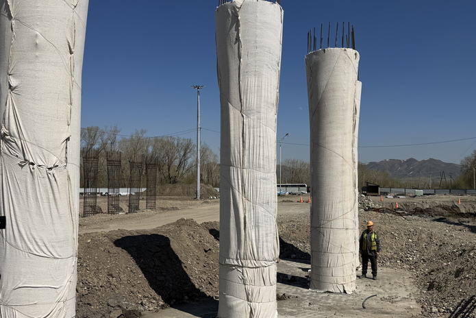 С 1 июня планируется закрыть проспект Сатпаева для продолжения строительства эстакады